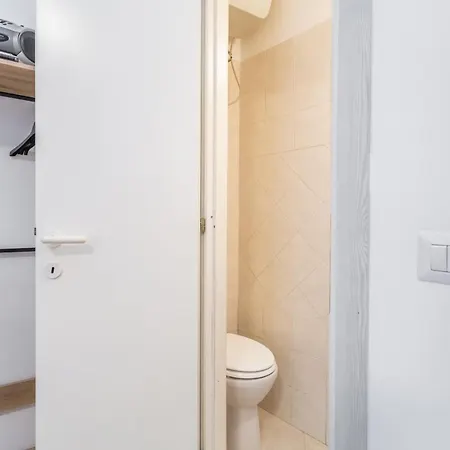 Cozy Loft In Trendy Trastevere Neighborhood *